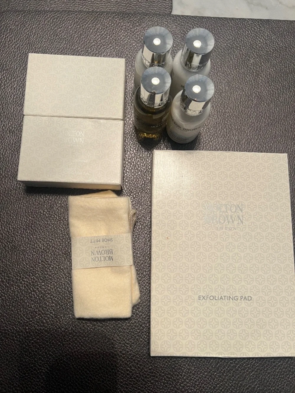EIGHT PIECE Molton Brown Set